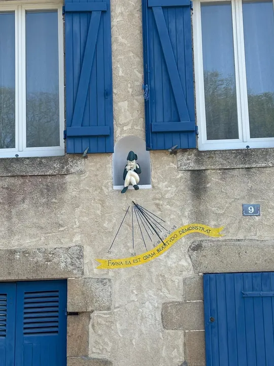 Historic clock Saint-Goustan