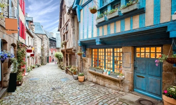 Dinan & Cancale Medieval & Culinary Tour