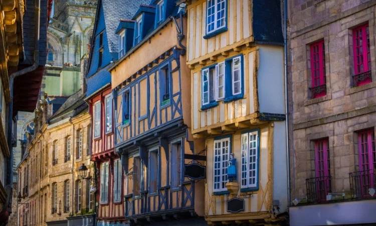 Quimper & Locronan - Breton Soul & Stone